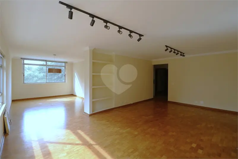 Apartamento com 4 quartos à venda em Moema – SP