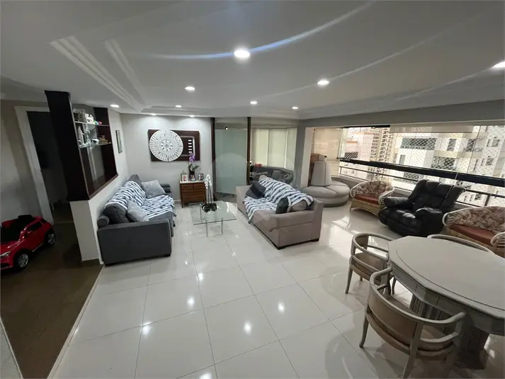 Apartamento com 4 quartos para alugar em Santana – SP