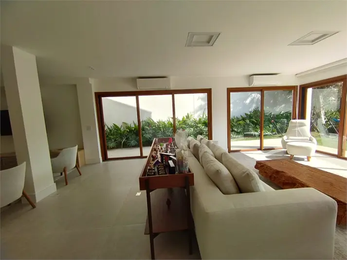Casa com 4 quartos à venda em Morumbi – SP