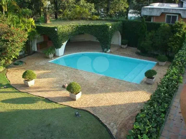 Casa de vila com 5 quartos à venda ou para alugar em Morumbi – SP