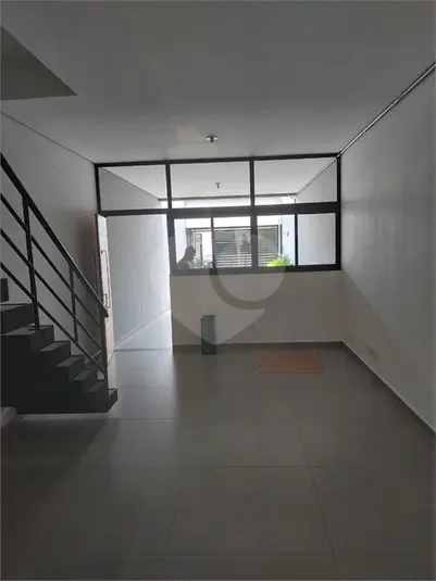 Sobrado com 3 quartos para alugar em Tatuapé – SP