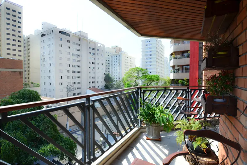 Apartamento com 4 quartos à venda em Moema – SP