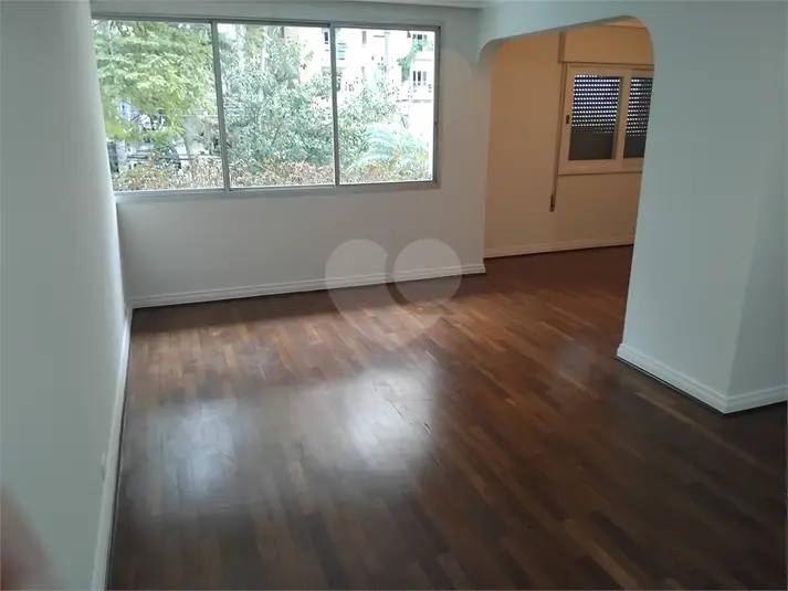 Apartamento com 3 quartos para alugar em Jardim Paulista – SP