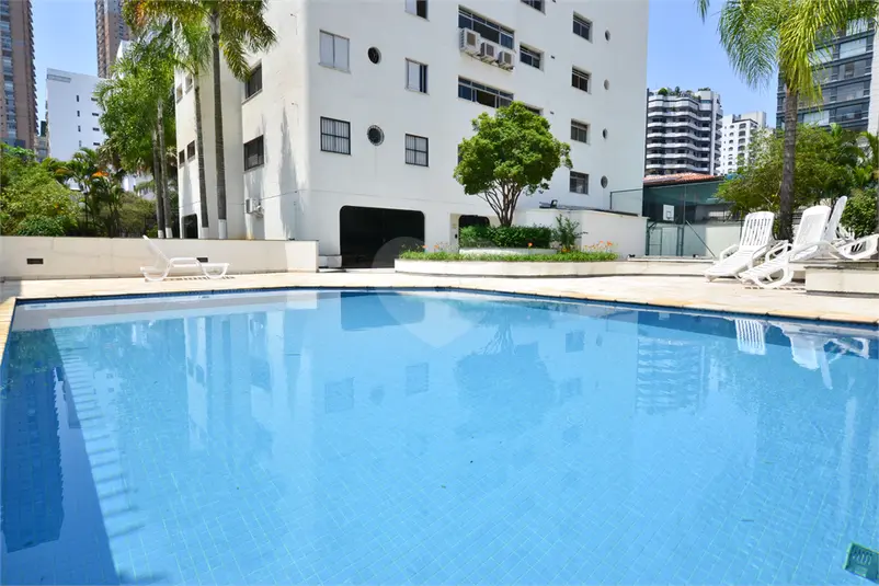 Apartamento com 4 quartos à venda em Moema – SP
