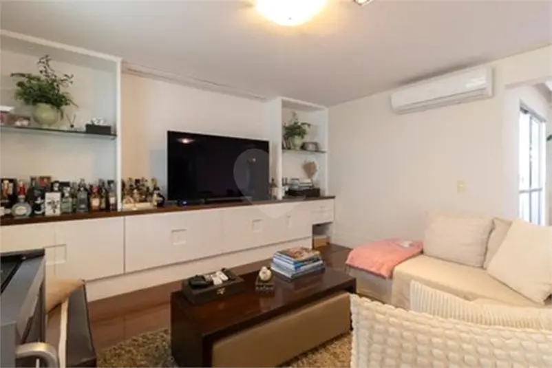 Apartamento com 4 quartos à venda em Moema – SP