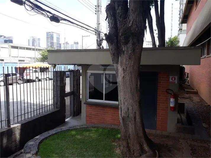 Prédio inteiro à venda ou para alugar em Barra Funda – SP