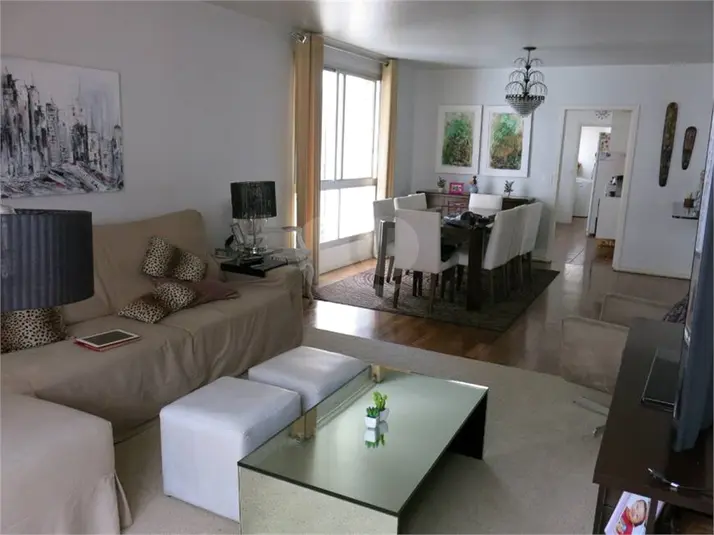 Apartamento com 3 quartos à venda em Moema – SP