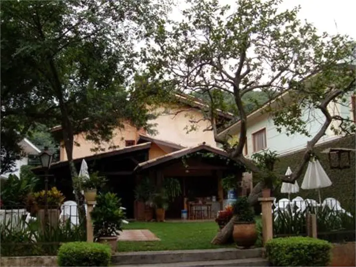 Casa com 6 quartos à venda em Alto de Pinheiros – SP