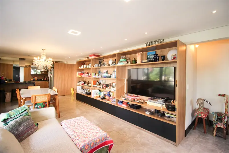 Apartamento com 3 quartos à venda em Moema – SP