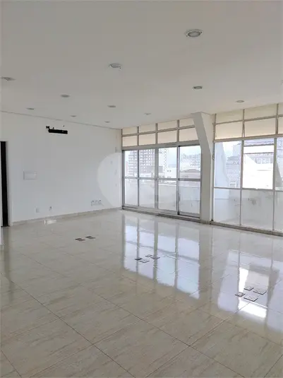 Salas à venda ou para alugar em Centro – SP