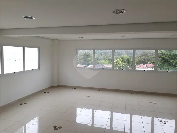 Prédio inteiro à venda ou para alugar em Aclimação – SP