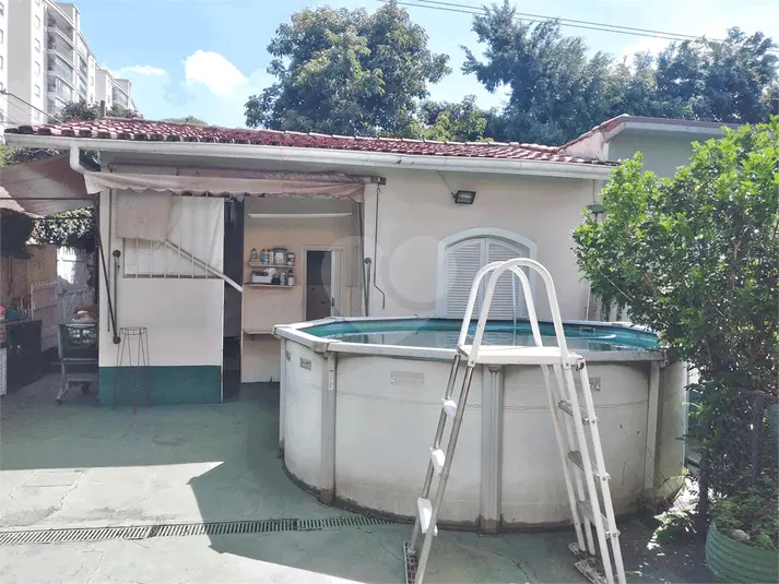 Casa com 3 quartos para alugar em Campo Belo – SP