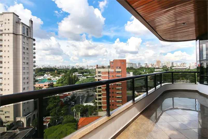 Apartamento com 3 quartos à venda em Moema – SP