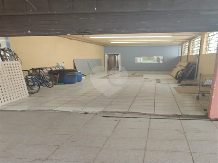 Salão Comercial com 5 quartos à venda em Saúde – SP