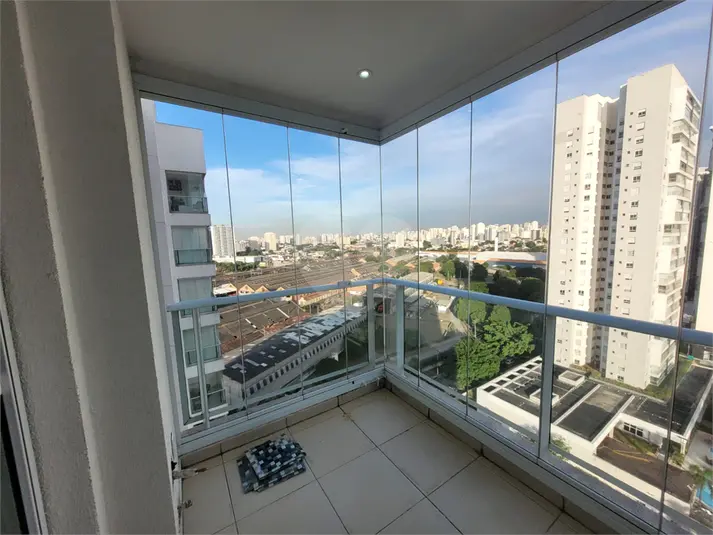 Apartamento com 2 quartos para alugar em Vila Anastácio – SP
