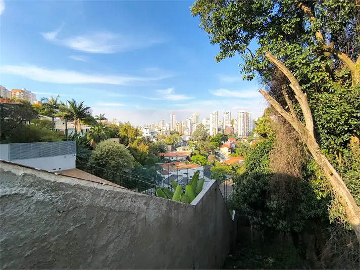 Terreno à venda em Pacaembú – SP