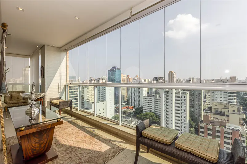 Apartamento com 4 quartos à venda em Moema – SP