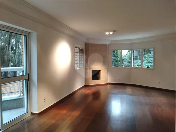 Duplex com 4 quartos à venda ou para alugar em Vila Nova Conceição – SP