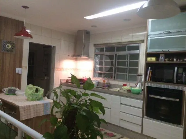 Casa térrea com 3 quartos à venda em Lapa – SP