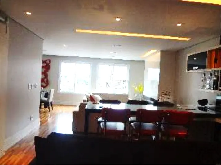 Casa com 4 quartos à venda em Saúde – SP