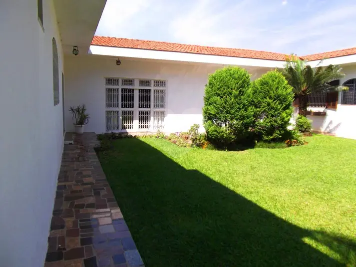 Casa térrea com 4 quartos à venda em Interlagos – SP