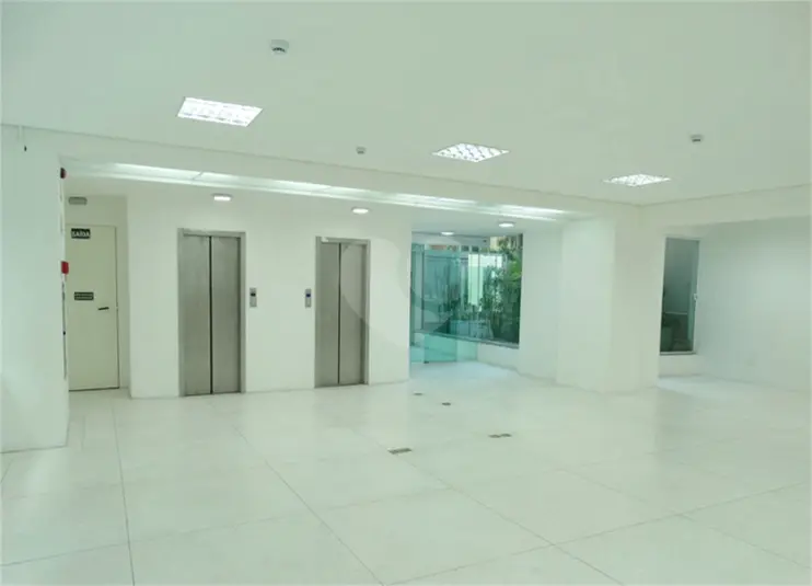 Prédio inteiro à venda ou para alugar em Bela Vista – SP
