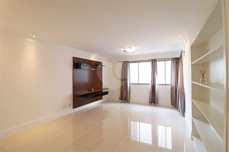 Apartamento com 3 quartos para alugar em Jardim Paulista – SP