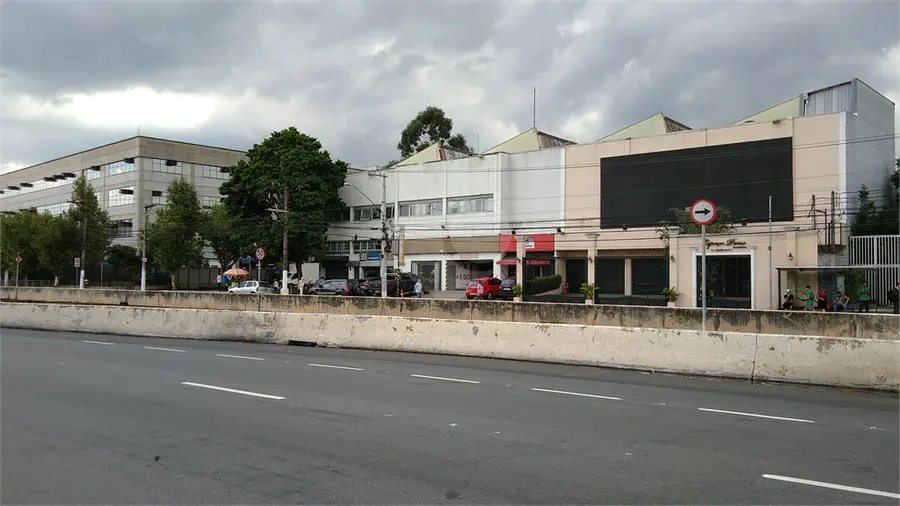 Prédio inteiro à venda ou para alugar em Casa Verde – SP