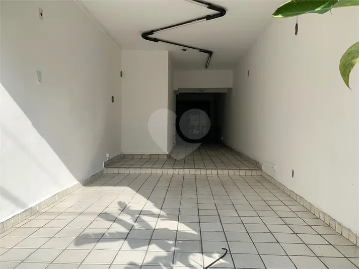 Casa à venda ou para alugar em Moema – SP