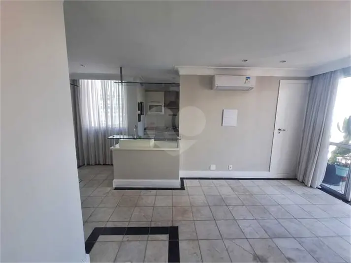 Duplex com 2 quartos para alugar em Moema – SP