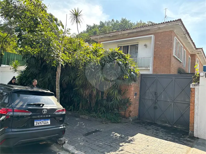 Casa com 4 quartos à venda ou para alugar em Jardim Paulista – SP