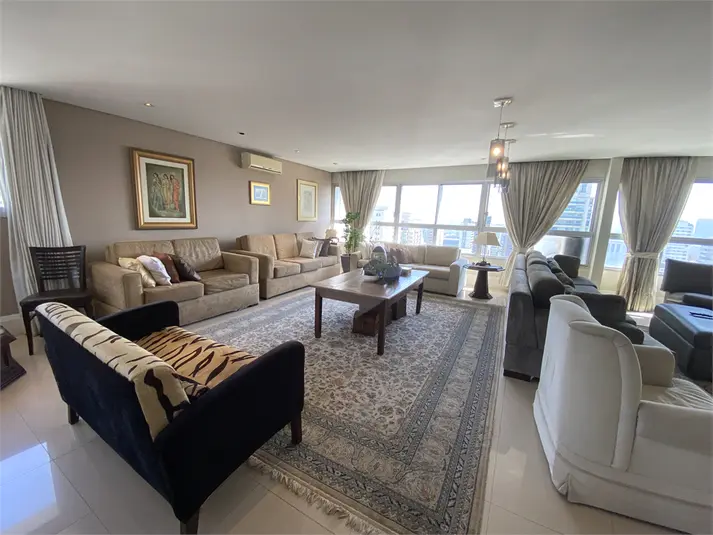 Apartamento com 3 quartos à venda em Itaim Bibi – SP