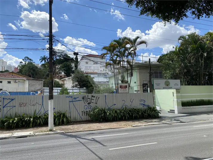 Terreno à venda em Pacaembú – SP