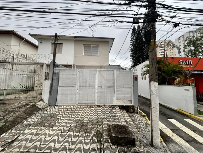 Sobrado à venda ou para alugar em Campo Belo – SP