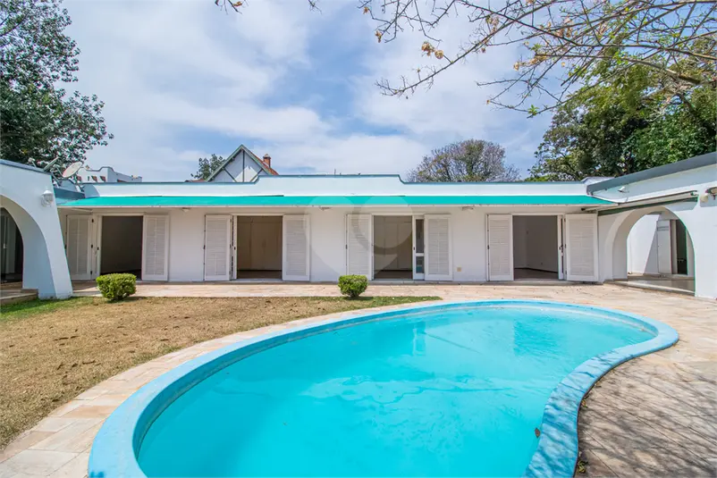 Casa térrea com 5 quartos à venda em Jardim Marajoara – SP