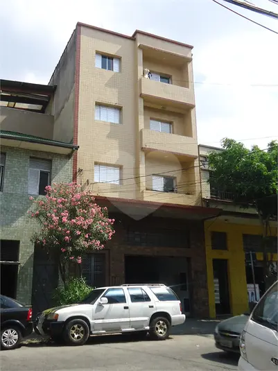 Prédio inteiro à venda em Pari – SP