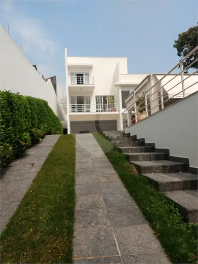 Sobrado com 4 quartos à venda em Tremembé – SP