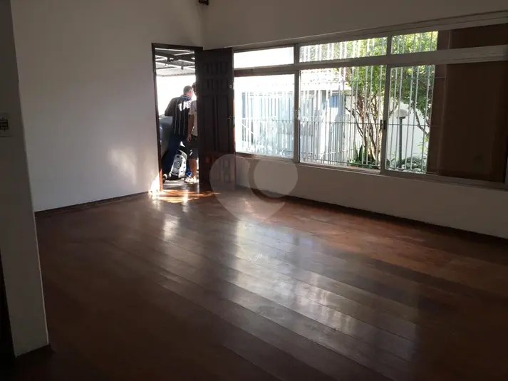 Casa térrea com 3 quartos à venda ou para alugar em Santana – SP
