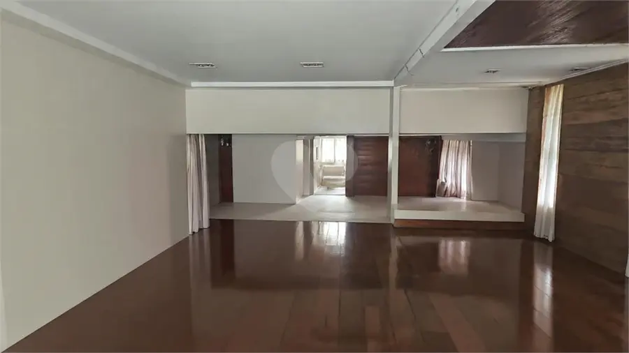 Sobrado com 4 quartos à venda em Alto de Pinheiros – SP