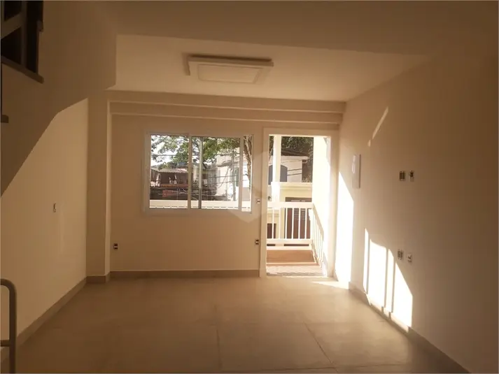 Sobrado com 2 quartos para alugar em Vila Sônia – SP