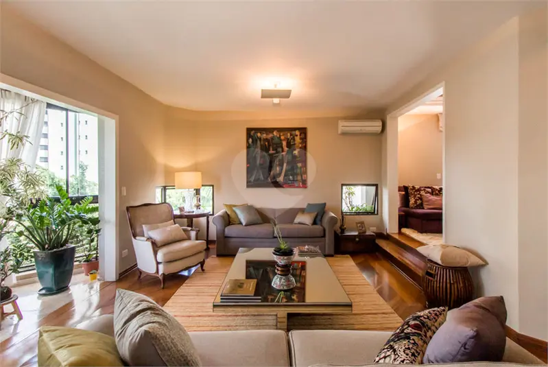 Apartamento com 4 quartos à venda em Moema – SP