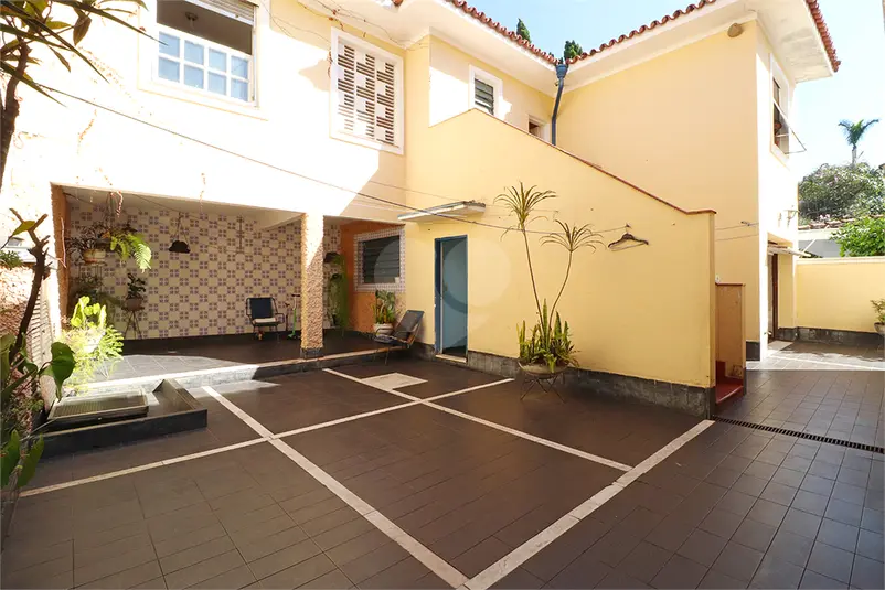 Casa com 4 quartos à venda em Pacaembú – SP