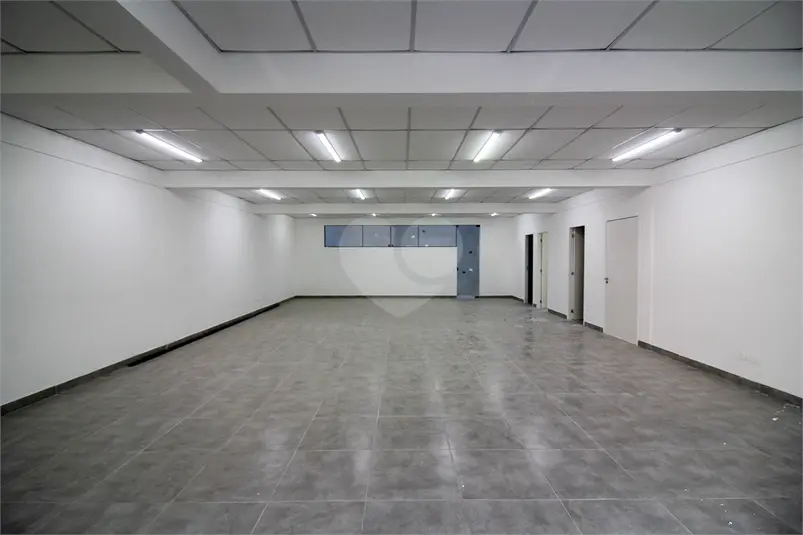 Prédio inteiro à venda em Carandiru – SP