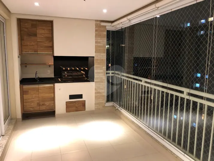 Apartamento com 4 quartos para alugar em Vila Romana – SP