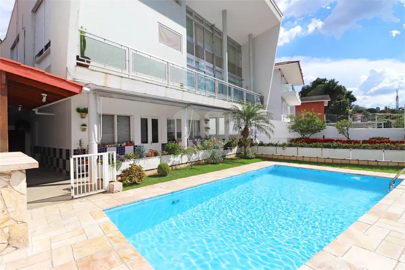 Casa com 4 quartos à venda em Pacaembú – SP