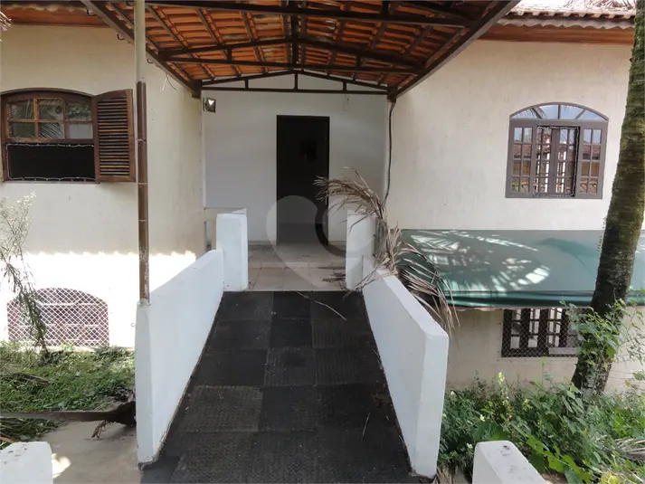 Casa térrea com 4 quartos à venda ou para alugar em Jardim Floresta – SP