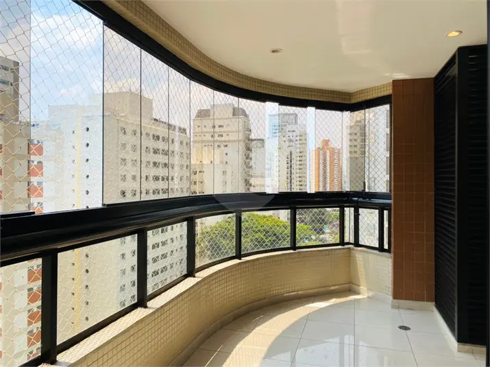Apartamento com 2 quartos à venda em Moema – SP