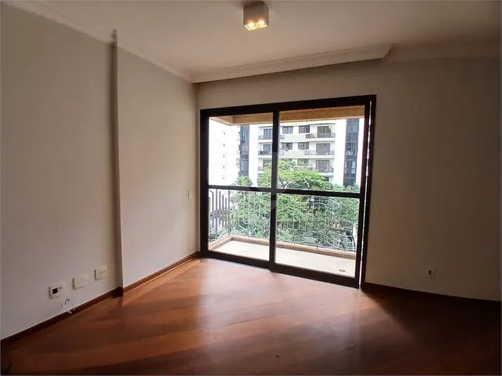 Apartamento com 2 quartos para alugar em Moema – SP
