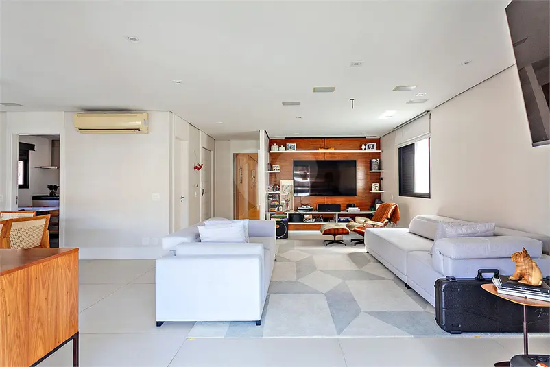 Apartamento com 3 quartos à venda em Moema – SP
