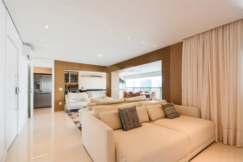 Apartamento com 3 quartos à venda em Moema – SP
